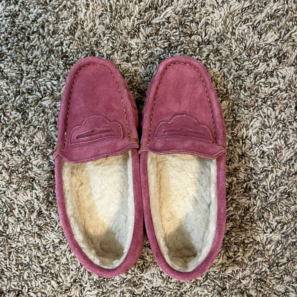 EMU Slippers - PINK, lightly worn!